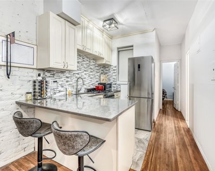 207 E 21st Street Unit #5C, New York