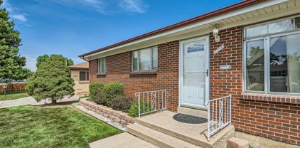 2756 S Grove Street, Denver