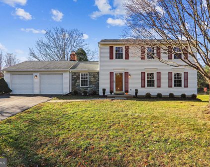 15829 Buena Vista Dr, Rockville