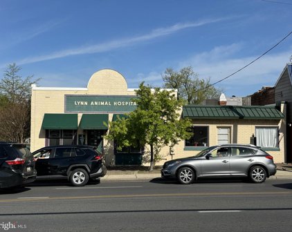 6215 Baltimore Ave, Riverdale