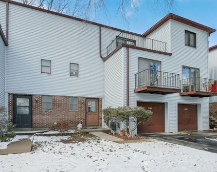 5304 Newport Drive, Lisle