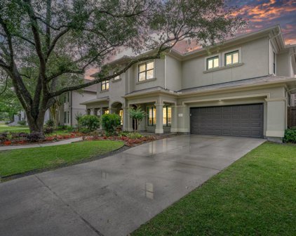 4317 Vivian Street, Bellaire