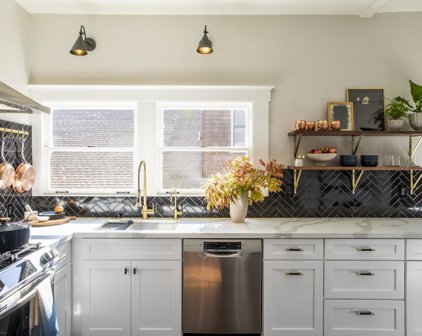 2154 Santa Clara, Alameda