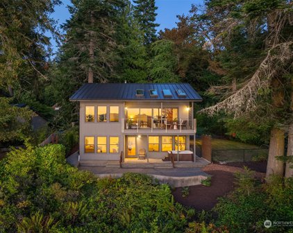 11665 Sunset Avenue NE, Bainbridge Island