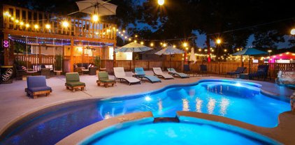 683-695 Albert St, New Braunfels