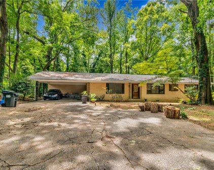 2700 Piney Wood Drive, East Point