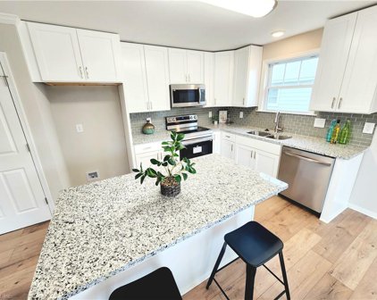 622 Ellington Avenue, Hampton West