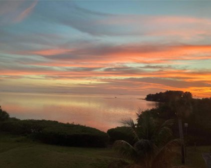 1723 Gulf Road Unit 305, Tarpon Springs
