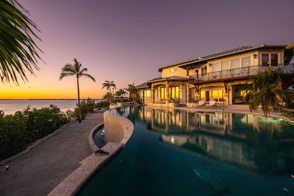 1300 Sunset Boulevard, Summerland