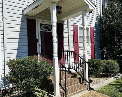 408 Lakepoint Drive, Gadsden