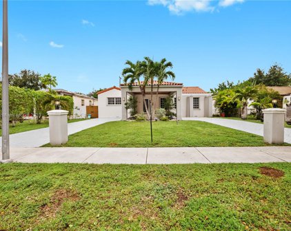 141 Truxton Dr, Miami Springs