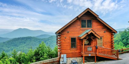 3111 Lakeview Lodge Dr, Sevierville