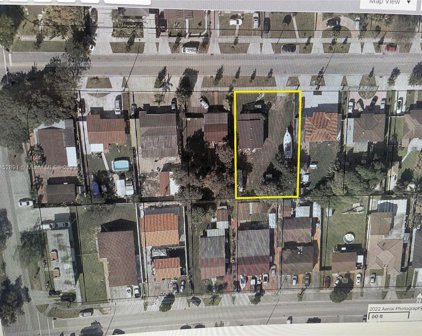 954 W 31st St, Hialeah