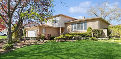 16 E Brookwood Drive, Arlington Heights