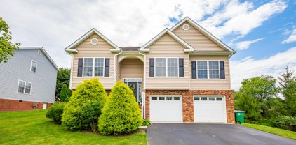 225 Meadow Nw Dr, Christiansburg