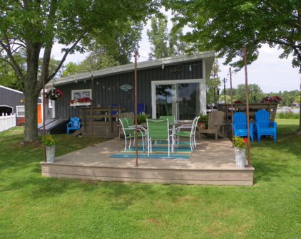 200 Morse Drive, Six Lakes