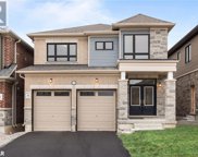 149 FENCHURCH MANOR Manor, Barrie image