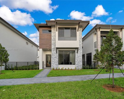 4456 Nw 81st Ave, Doral