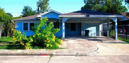 2408 Raymond Street, Pasadena