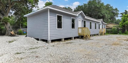 1702 W Sealy Street, Alvin