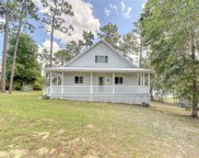 208 Cue Lake Drive, Hawthorne image