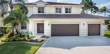 946 Greenwood Rd, Weston