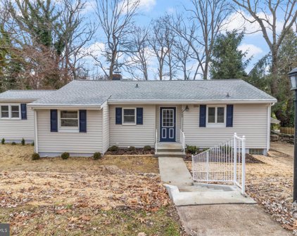 2922 Knoll Acres Dr, Parkville