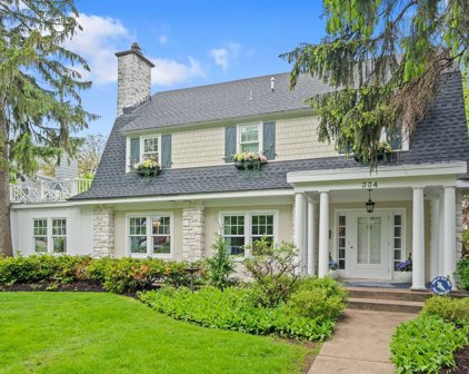 334 Sheridan Road, Winnetka