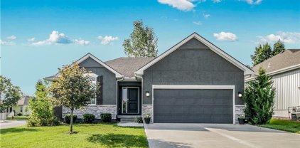 4000 NW ECLIPSE Place, Blue Springs