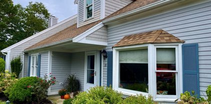 1 Hawthorne Ct Unit B, Bourne