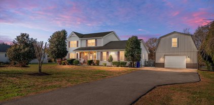 332 Poplar School Rd, Centreville