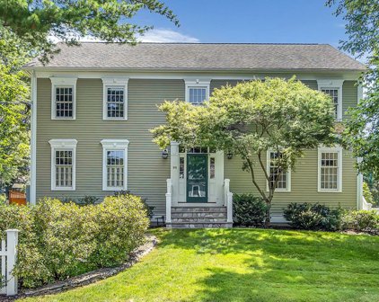 96 Pilgrim Road, Concord