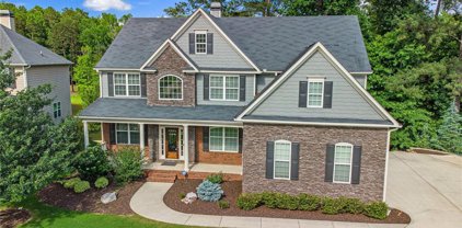 502 Lakeview Court, Woodstock