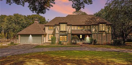 1602 S Lakestone Drive, Olathe