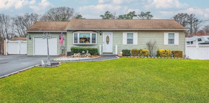 1007 Joselson Avenue, Bay Shore