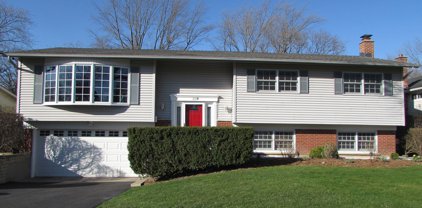 20 W Hintz Road, Arlington Heights