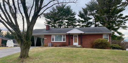10814 Roessner Ave, Hagerstown