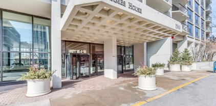 1560 N Sandburg Terrace Unit #3503J, Chicago