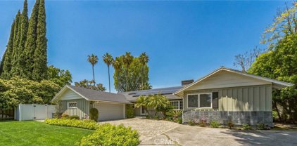10457 Camarillo Street, Toluca Lake