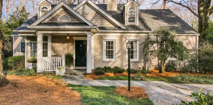 3893 Lake Forrest Ne Drive, Atlanta