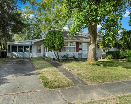 527 Manchester Drive, South Bend