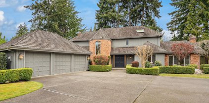 8606 NE 10th Street, Medina