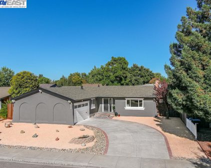 552 Ruby Rd, Livermore