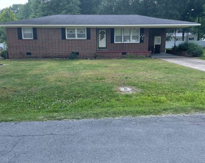 316 Sharon Street, Scottsboro