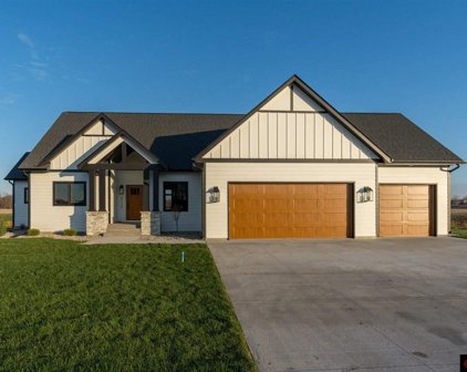 2136 Deerwood, North Mankato