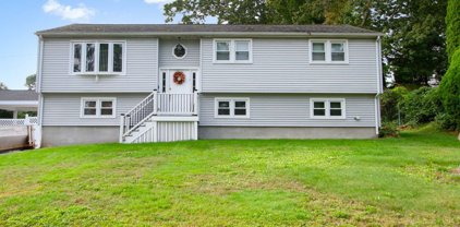 1115 Newhall St, Fall River