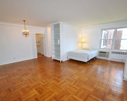 281 Garth Road Unit #C3D, Eastchester