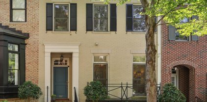 122 W Ridge Way, Roswell
