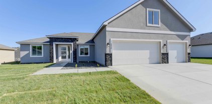 6450 W 32nd Ave, Kennewick