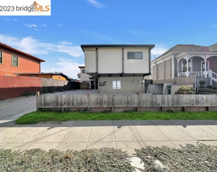 834 Bancroft Way, Berkeley